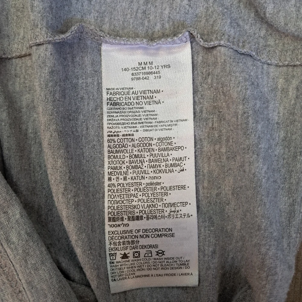 Converse Girl's Long Sleeve TShirt Gray Size Medium (10-12) Years